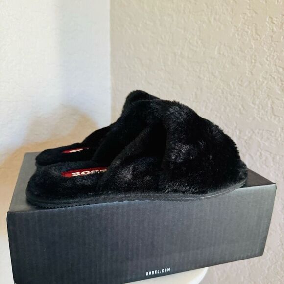 Sorel Go Mail Run Faux Fur Cotton Slippers, Cozy House Shoes , Black, Size 8, NW - Picture 1 of 15
